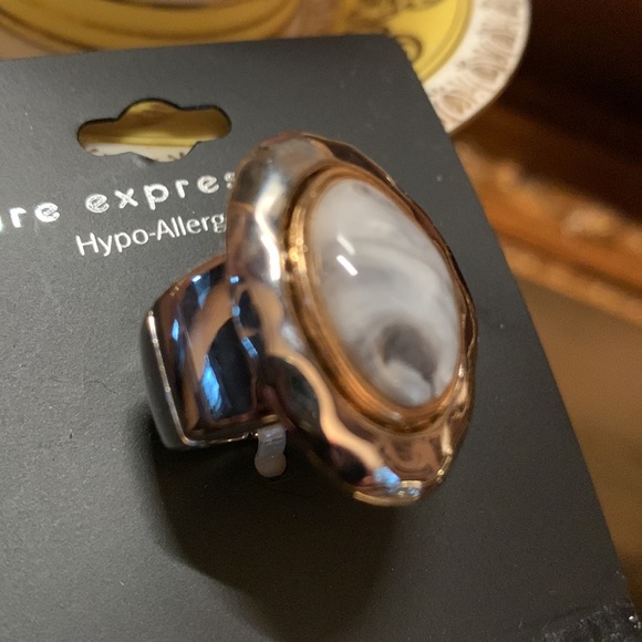 *LAST ONE* Gray Blue Dual Tone Stretch Ring - Picture 5 of 6